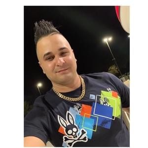 Meet your Posher, Luis manuel